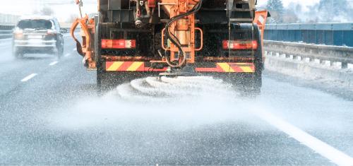 Зимний реагент: зачем нужен, чем лучше соли и как выбрать под ваш объект Зимний реагент: зачем нужен, чем лучше соли и как выбрать под ваш объект